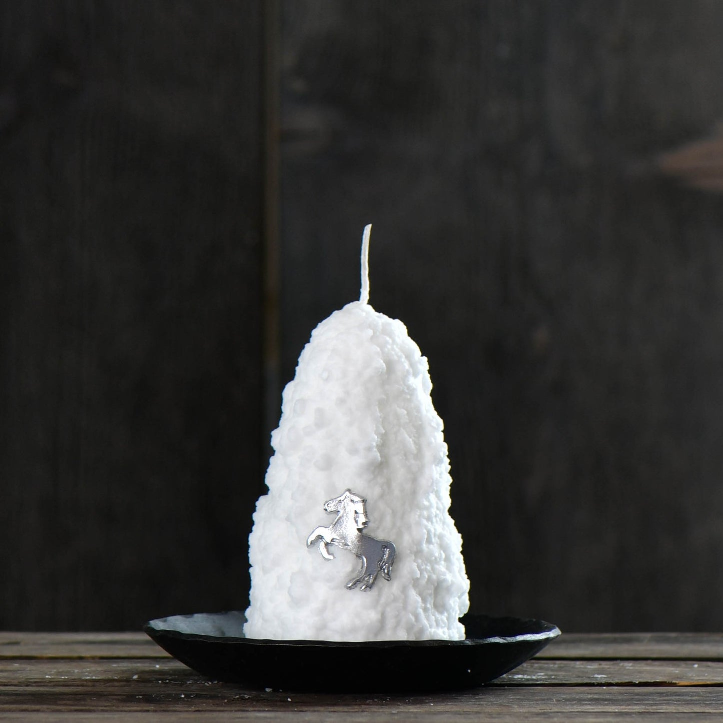 Snöhög Häst